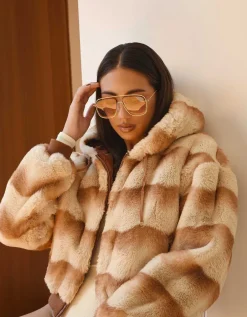 Store Amber Reversible Faux Fur Hoodie Women Puffers & Coats