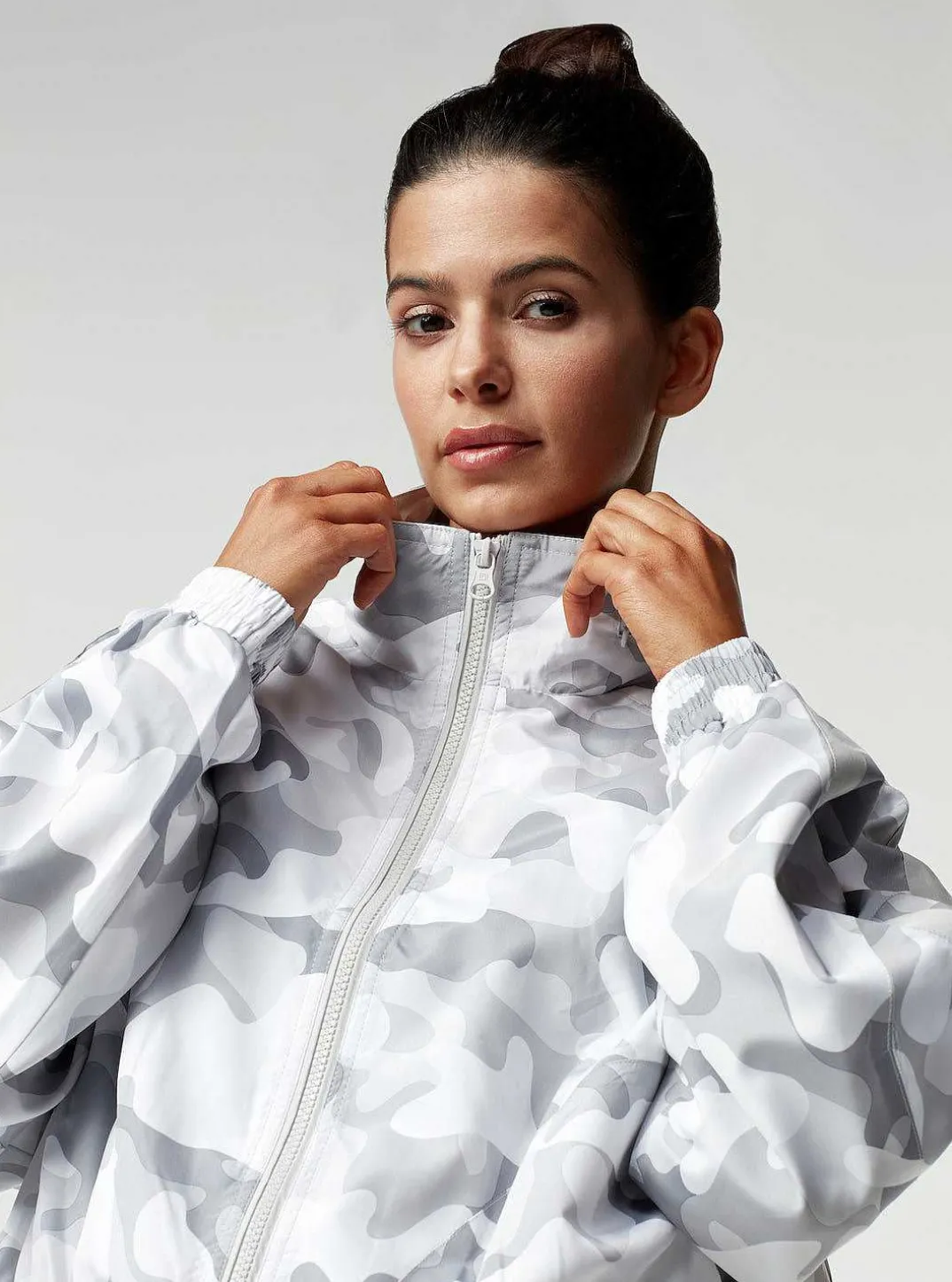 Clearance Tempest Wind Jacket Women Activewear